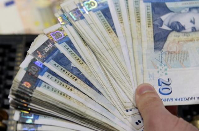 Бойко зарадва работещите, започват да раздават пари