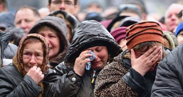 Последни новини Жалката истина за България: Пенсионерите с 200 лв. пенсия, майките с 40 лв. детски, а непълнолетните роми с деца по 1400 лв.