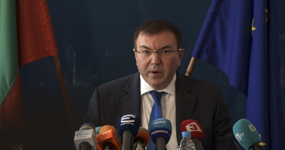 Министър Ангелов: В България не е поставяна ваксина на починалия гръцки студент
