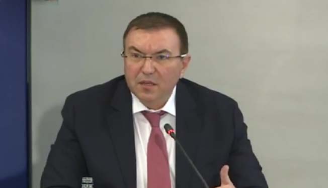 Министър Ангелов: Наблюдава се „подмладяване“ на пациентите с К–вид