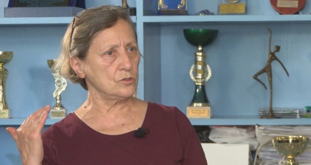 Нешка Робева попиля Борисов: Плюя ти на 50-то лева! На България й трябват мъже като Радев!