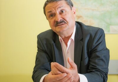 Климатологът проф. Георги Рачев с предупреждение: До часове България ще бъде ударена от гръмотевична буря и градушка колкото орех