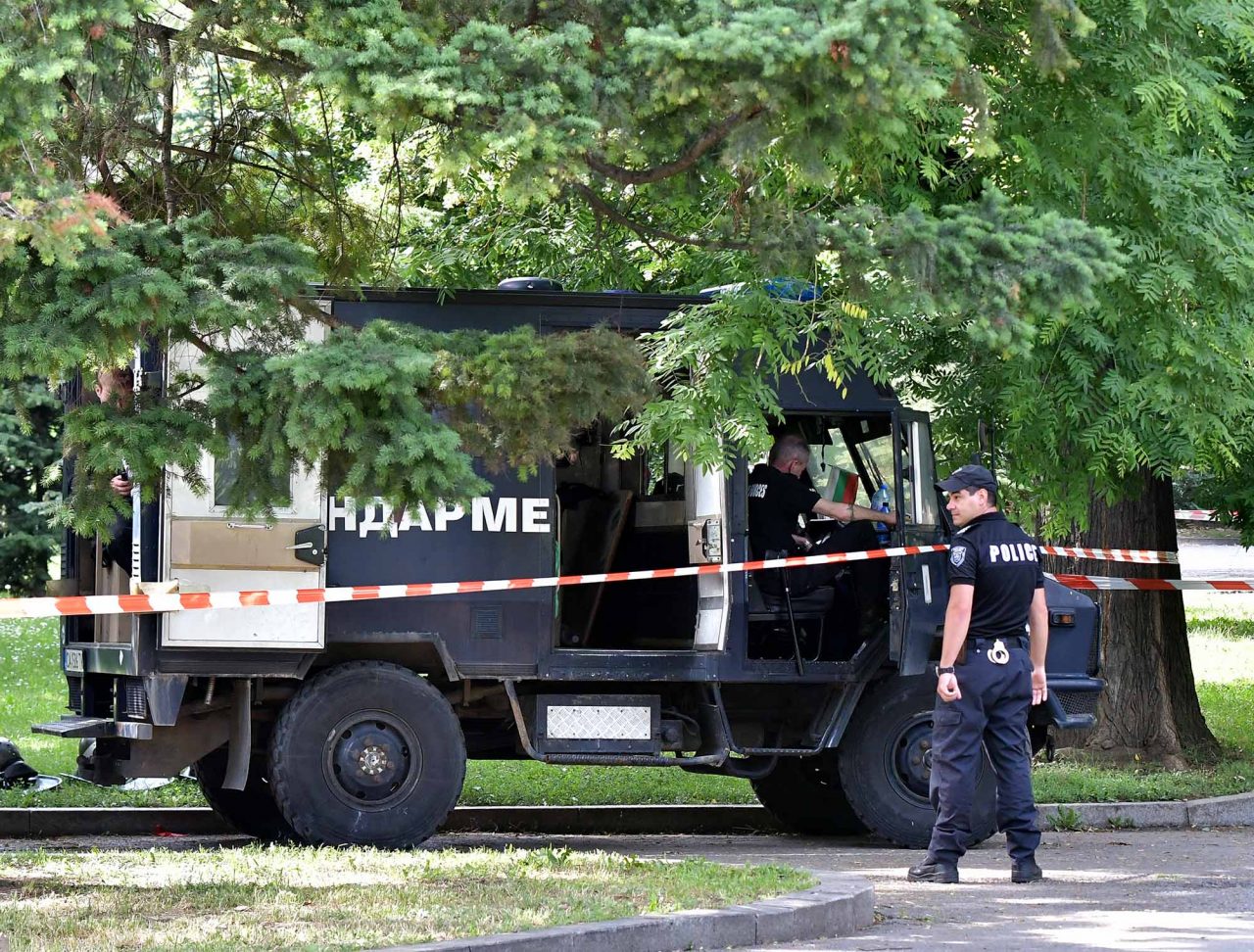 Става страшно: Пратиха жандармерията на границата, военни са в готовност