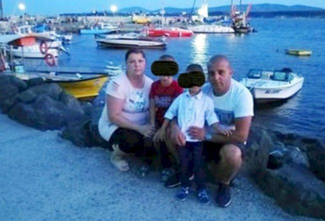 Две деца останаха сираци, родителите им починаха от кopoнавиpyc