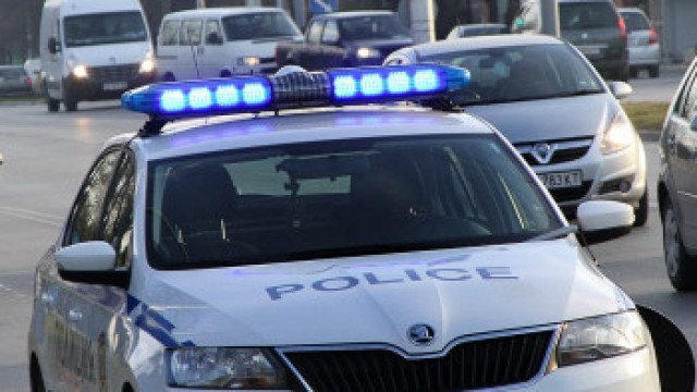 Мъж загина в тежка катастрофа до Пловдив, жена и дете са в болница