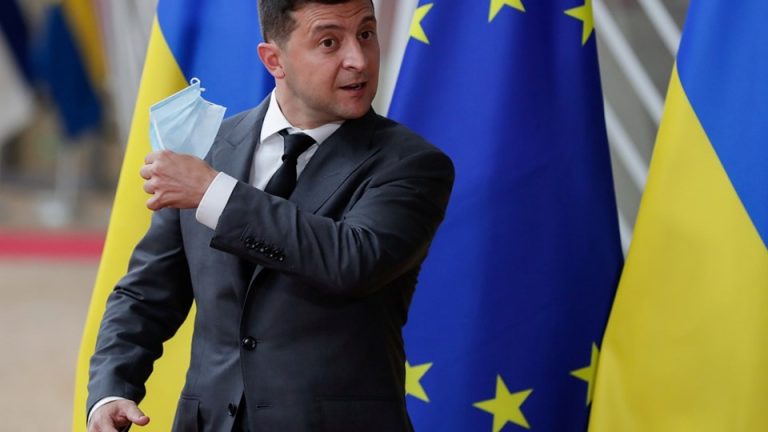 Зеленски: Оставени сме сами срещу Русия