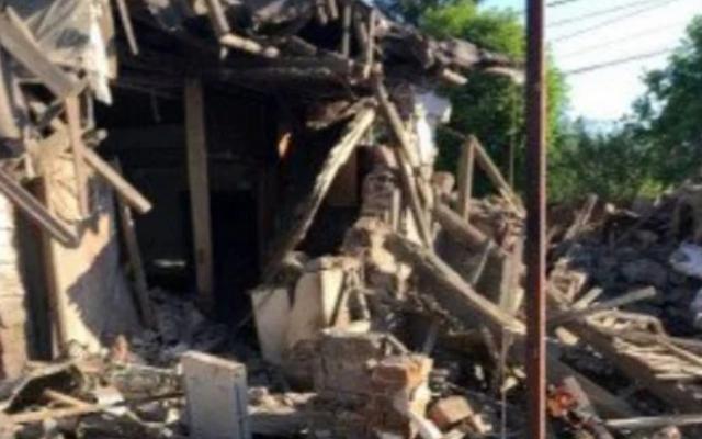 Пряко от Брестовица, където отекна мощен взрив! От бойлера е, цялата къща рухна