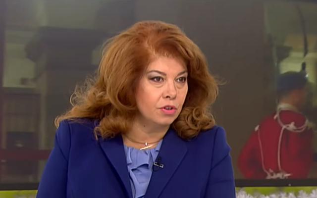 Последни новини Те го бутнаха във властта, но вече не им е удобен! Илияна Йотова закопа Кирил Петков