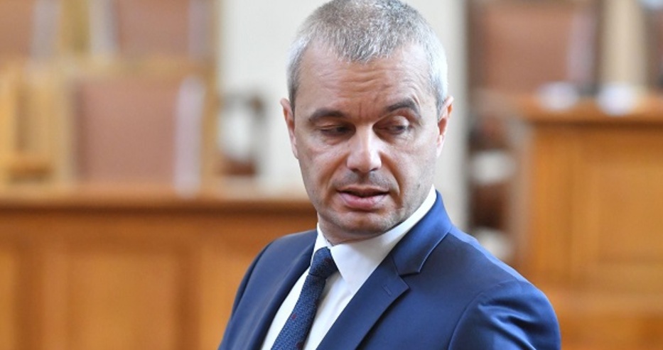 Последни новини Костадинов призова за гражданско неподчинение, въпреки решението да не се праща оръжие на Украйна