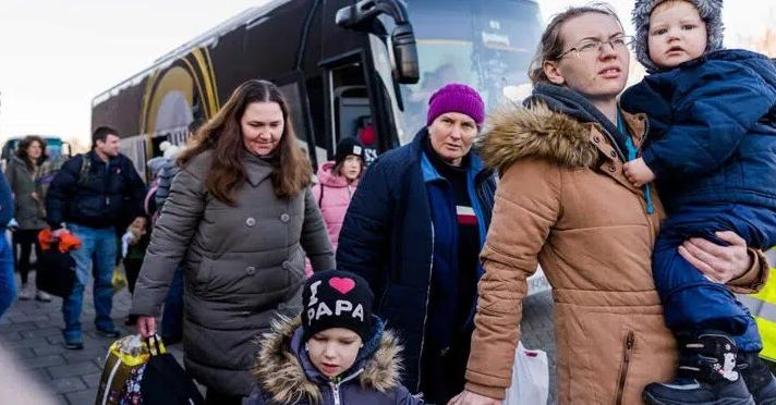 Голяма драма с бежанците от Украйна у нас: Вадят ги от хотелите