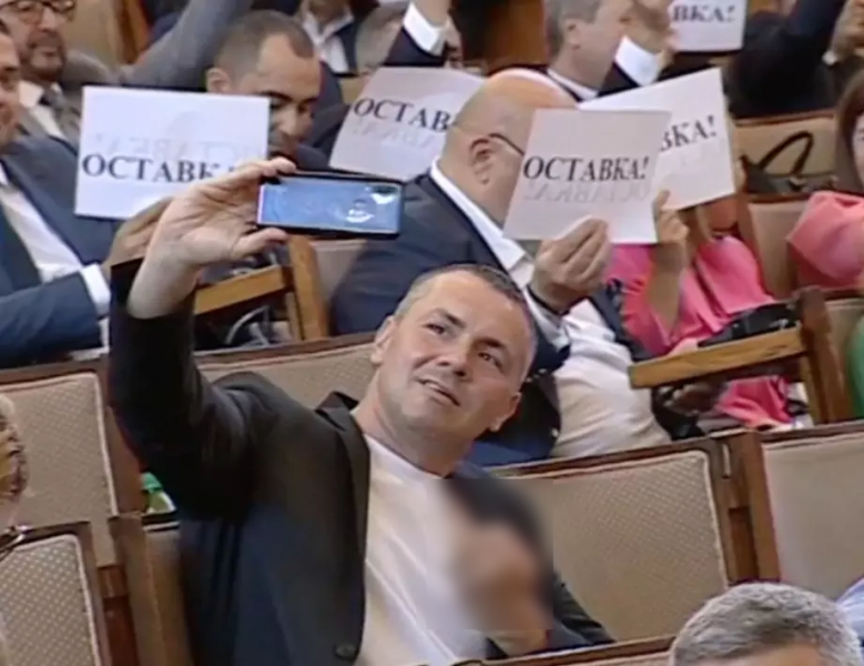 Последни новини Ицо Хазарта: Не сте за среден пръст, за килия сте!