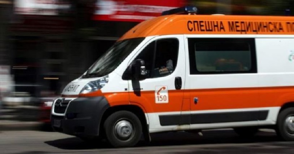 Откриха 16-годишно момиче, припаднало в тоалетната на пловдивска дискотека