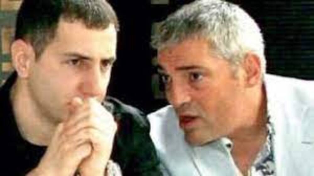 Последни новини ГДБОП, СОБТ и прокурори изтарашиха ресторанта на Размиг Чакърян в “Драгалевци” при среднощна акция. В България ли е Ами?