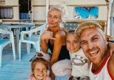 Срамота! Маги Халваджиян отгледа един лигльо. Бебо е на 32 г., а нищо не става от него