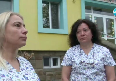 Медицинска сестра спаси бебе от задушаване на улицата -