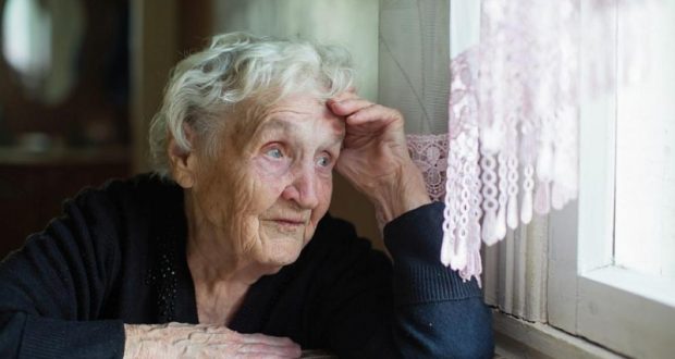 80-годишната баба Олга изля мъката си: Живея в старчески дом от 5 години! Родих 4 деца, но никое не идва да ме види