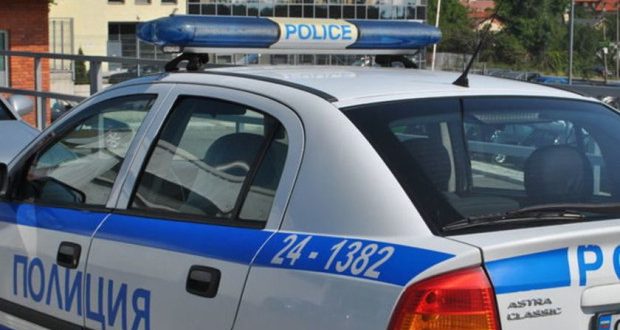 Последни новини Дрогиран полицай катастрофира, докато пътува към сигнал за инцидент