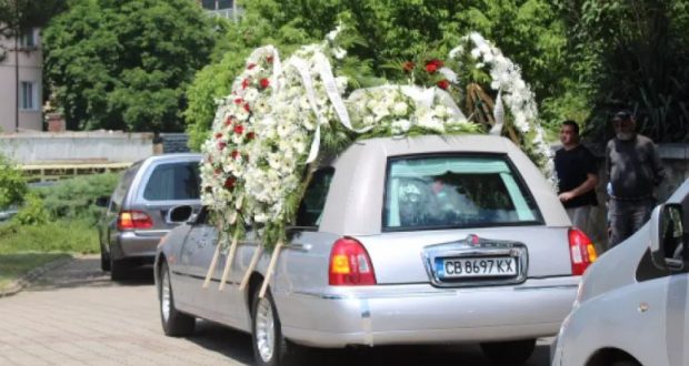 В БГ мафията всички са в бяло. Или поне живите
