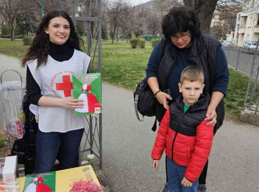 Кметът на "Южен" и БЧК с благотворителна инициатива