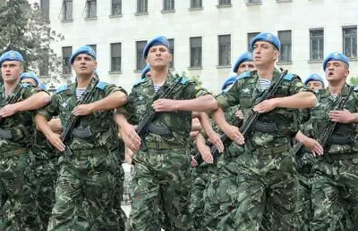 Връщат казармата?