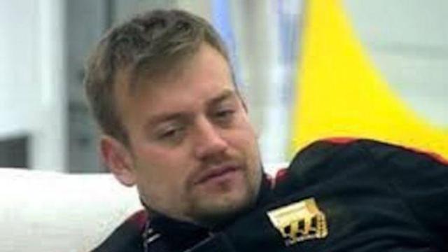Удариха дъното: Две от тризначките просят в Лондон, за да се приберат у нас