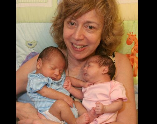 Аз съм на 60 и родих близнаци: Мъжът ми е с 20 години по-млад и искам да има някого до себе си, когато си отида!