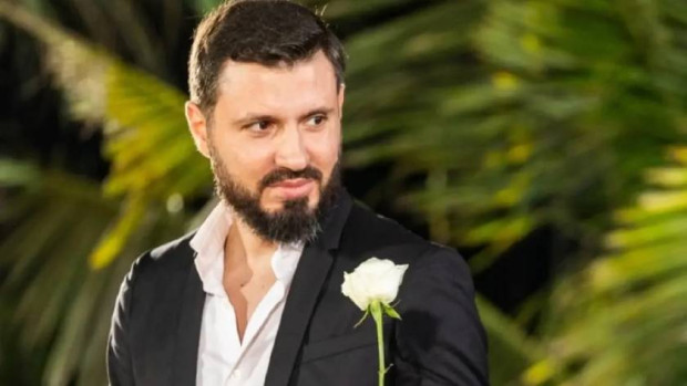 Не е Даниела! Друго е момичето в обятията на Мартин