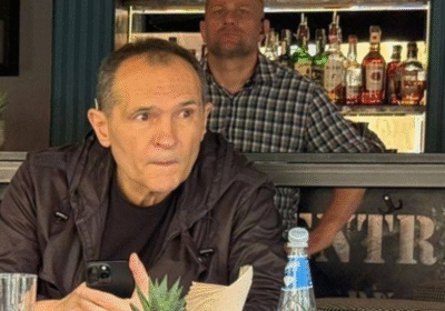 Божков хайманосва в бар! Вардят го четирима гардове (Снимки)