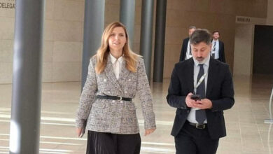 ЦАРИЦАТА НА КИЧА! Модните гафове на министър Чамова (Снимки)