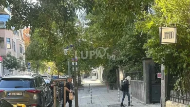 Папараци снимаха Лили как тича на токчета